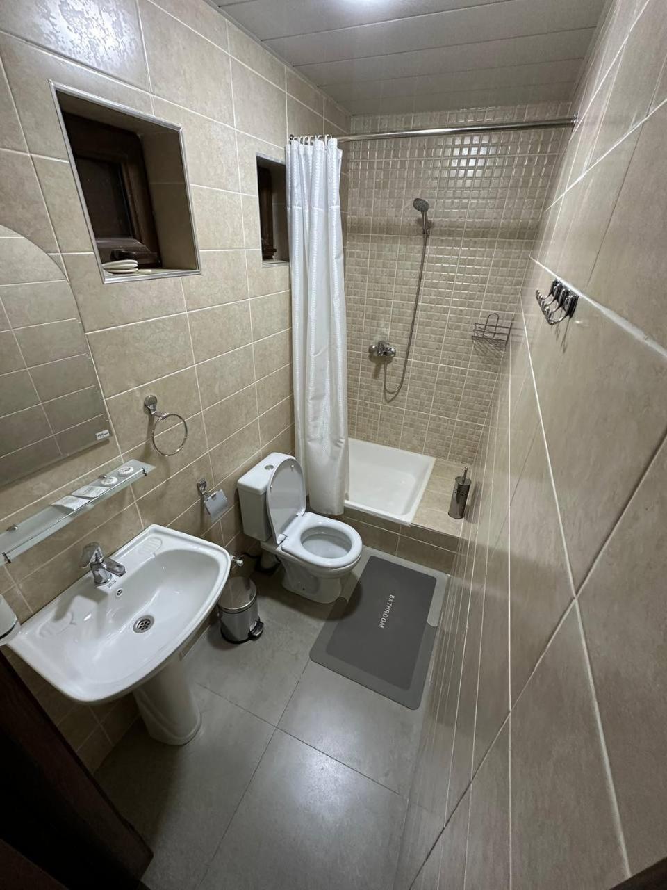 Everland Guest House Buxoro Ngoại thất bức ảnh
