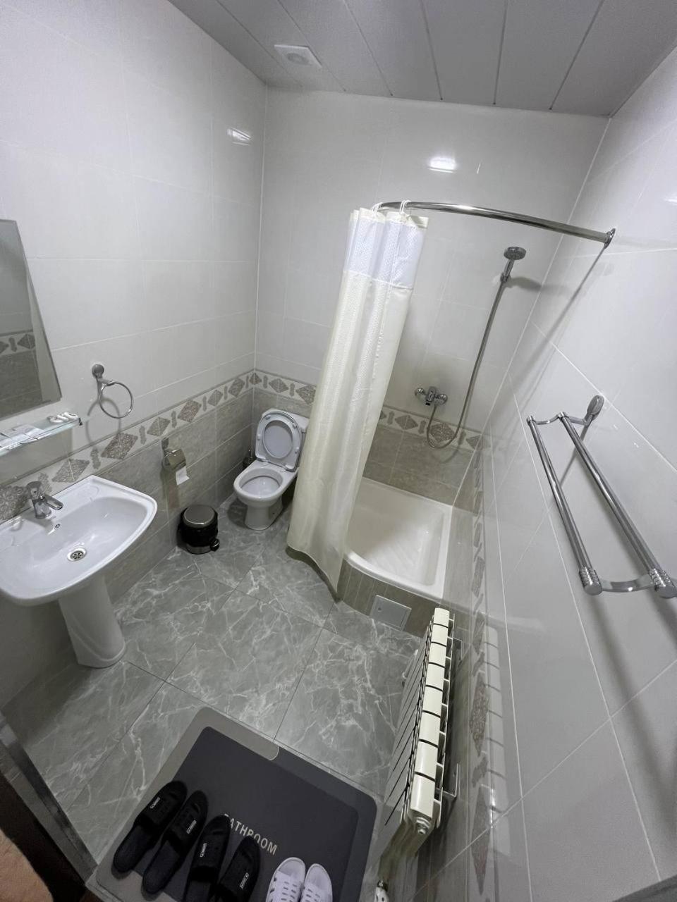 Everland Guest House Buxoro Ngoại thất bức ảnh